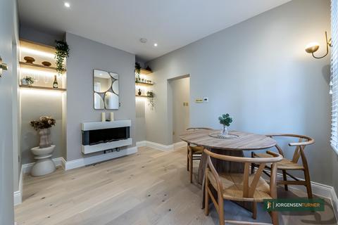 68 Eynham Road, London, W12 0HA