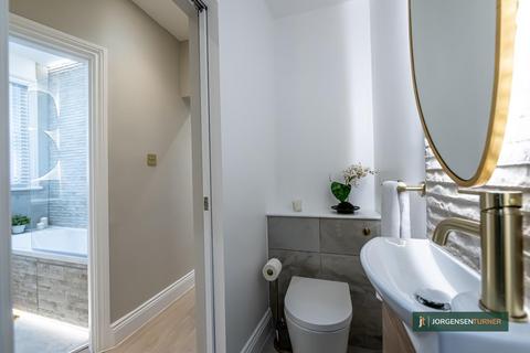 68 Eynham Road, London, W12 0HA