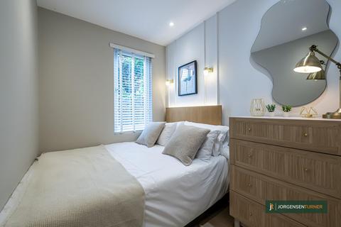 68 Eynham Road, London, W12 0HA