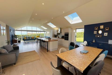 4 bedroom bungalow for sale, Appledore, Bideford