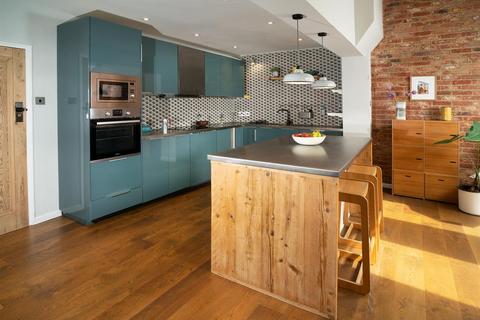 4 bedroom detached house for sale, Priory Road, Hastings