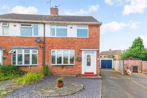 3 bedroom semi-detached house for sale, Manor Close, Kidderminster