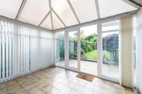 11 Manor Close, Kidderminster, DY11 6DF