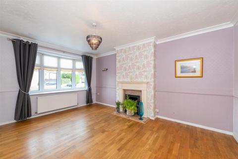 11 Manor Close, Kidderminster, DY11 6DF
