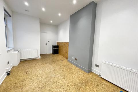 Property to rent, Ground Floor, 35 Fortescue Road, Hackney