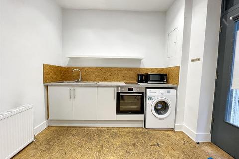 Property to rent, Ground Floor, 35 Fortescue Road, Hackney