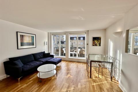 1 bedroom apartment to rent, Larch Court, London W9