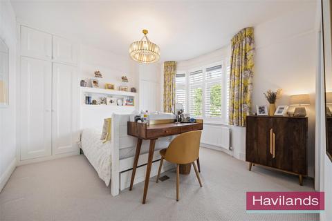 34 Borden Avenue, Enfield, EN1 2BY