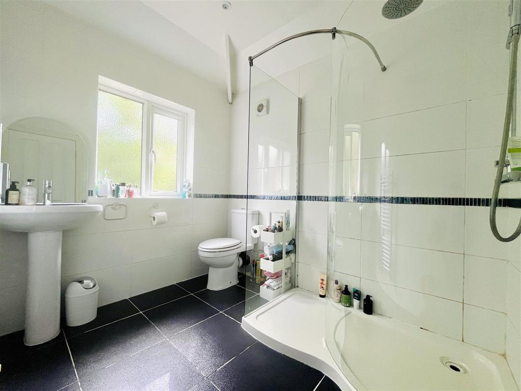 Family Shower Room