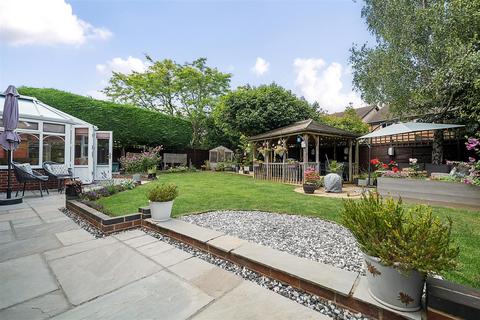 8 Brighton Way, Chippenham, SN14 0YR