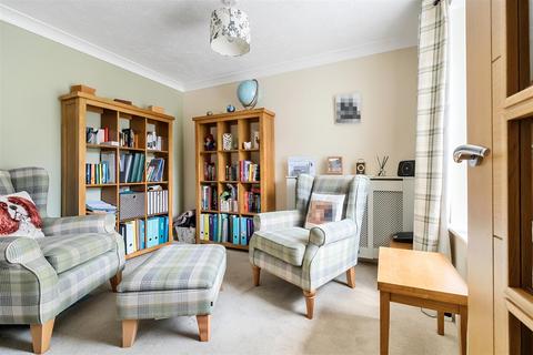 8 Brighton Way, Chippenham, SN14 0YR
