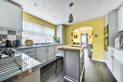 8 Brighton Way, Chippenham, SN14 0YR