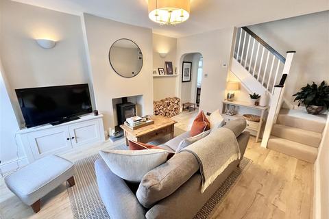 2 bedroom end of terrace house for sale, South Oak Lane, Wilmslow