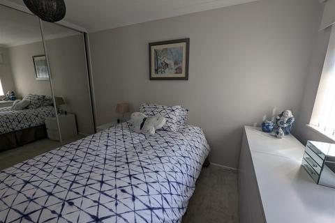 26 Amiens Close, Darlington, DL3 0UL