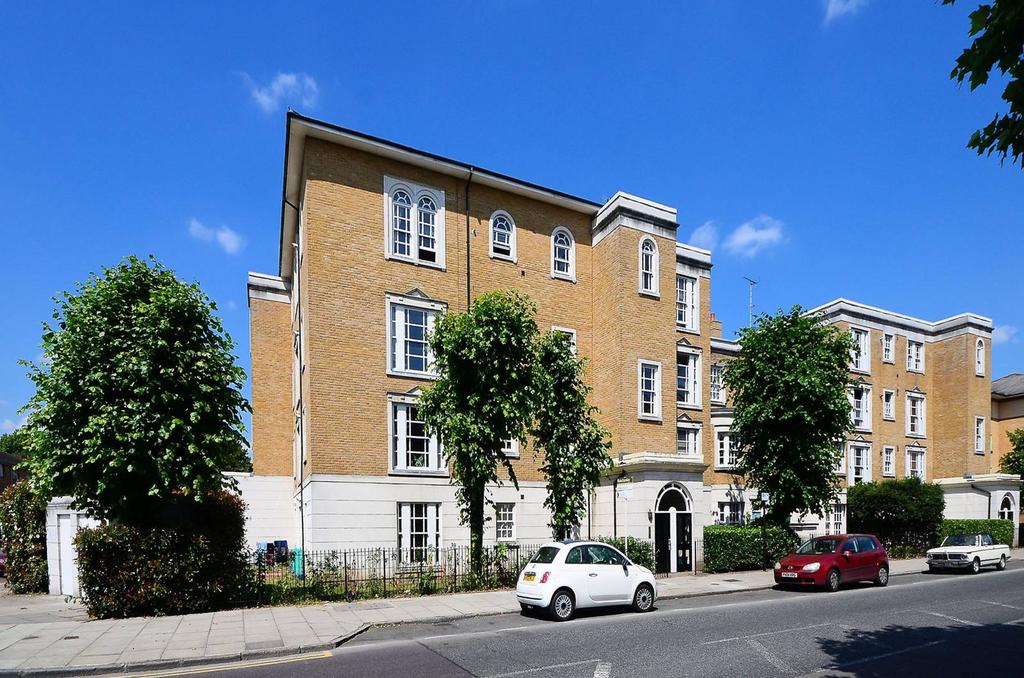Queensbridge Road Hackney London E8 2 Bed Flat To Rent 2 800 Pcm 