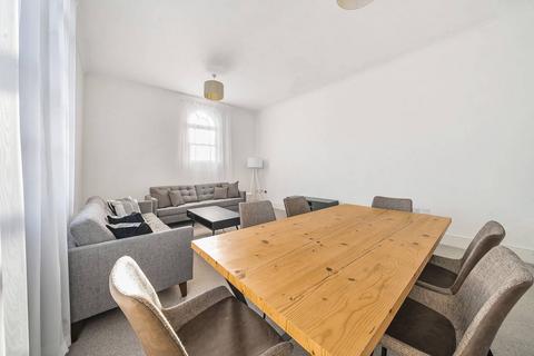 2 bedroom flat to rent, Queensbridge Road, Hackney, London, E8