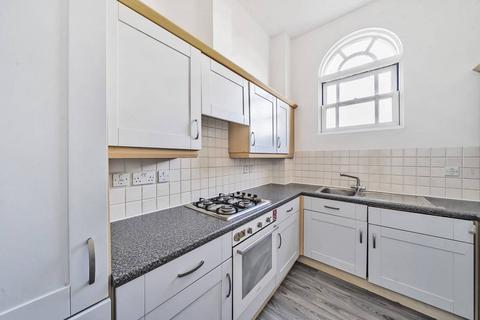 2 bedroom flat to rent, Queensbridge Road, Hackney, London, E8