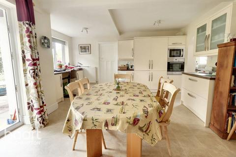 33 Lodway, Easton In Gordano, Bristol, BS20 0JD