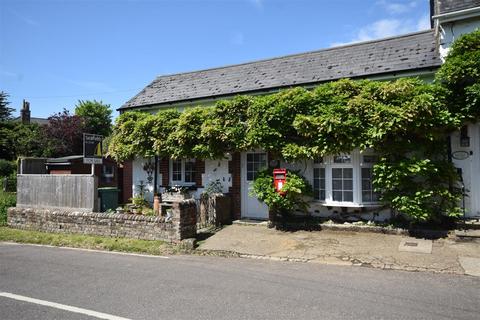 2 bedroom semi-detached house for sale, High Street, Newchurch, PO36 0NF