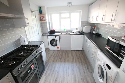 1 bedroom semi-detached house to rent, Prince of Wales Avenue, Reading RG30