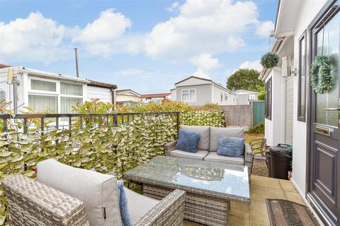 2 bedroom mobile home for sale, Lower Dunton Road, Brentwood, Essex