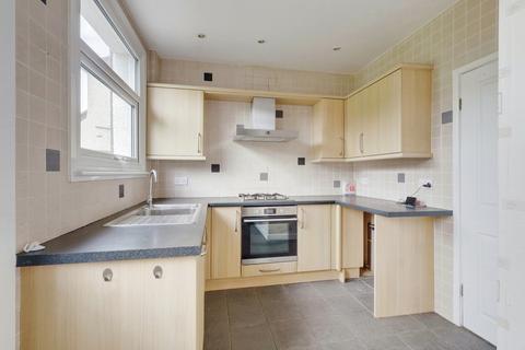 3 bedroom semi-detached house for sale, Arcadian Gardens, Benfleet, SS7