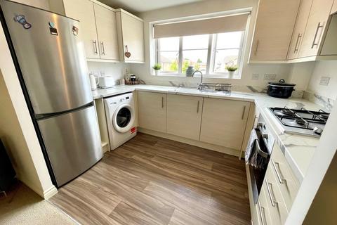 2 bedroom apartment for sale, Lakelot Close, Willenhall, WV12