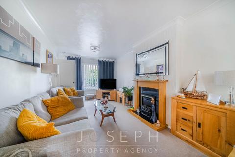 45 Carolbrook Road, Ipswich, IP2 9JQ