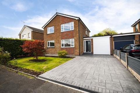 3 bedroom detached house for sale, Pinewood Crescent, Ramsbottom, Bury