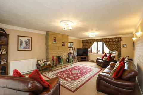 14 Brookvale Close, Barlow, Dronfield, S18 7TS