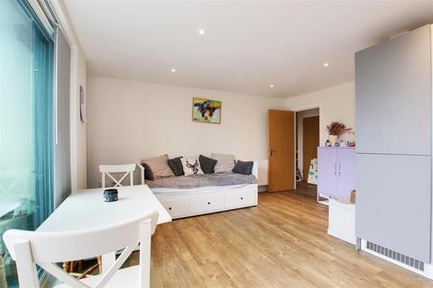 2 bedroom apartment for sale, Barker Court, Hertford