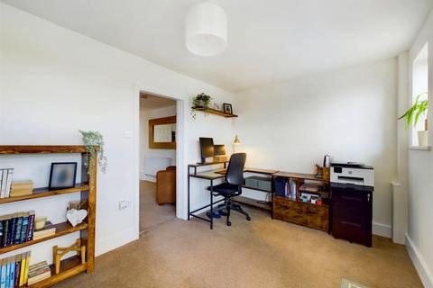 3 bedroom end of terrace house for sale, Moseley Road, Nottingham NG15