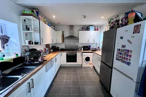 6 bedroom semi-detached house to rent, King Edwards Road, Swansea, SA1