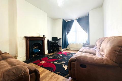 3 bedroom terraced house for sale, Strone Road, London