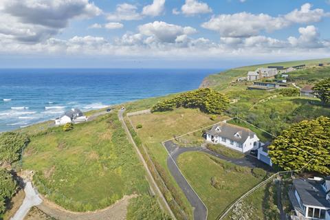 4 bedroom detached house for sale, Beach View, Mawgan Porth, TR8