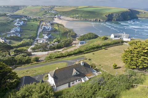 4 bedroom detached house for sale, Beach View, Mawgan Porth, TR8