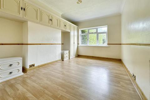 12 Shepherds Hill, Woodley, Reading, RG6 1BB