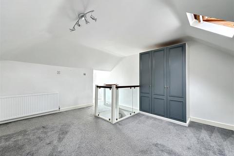 12 Shepherds Hill, Woodley, Reading, RG6 1BB