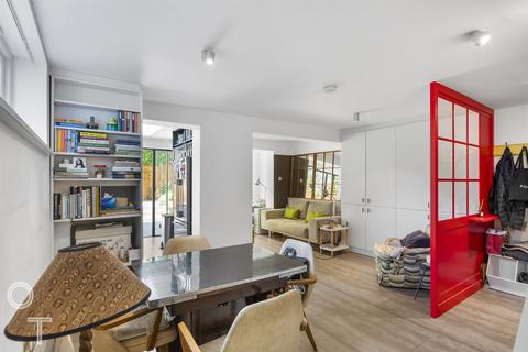 2 bedroom flat to rent, Patshull Road, NW5