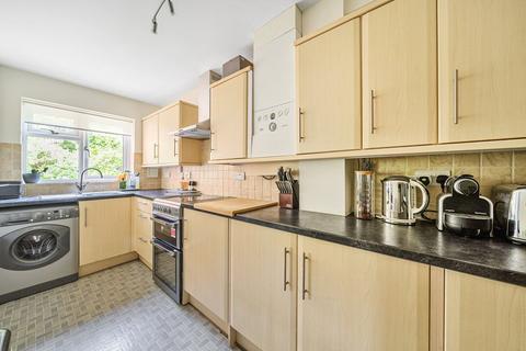 32 Chatfield Drive, Guildford, GU4 7XP