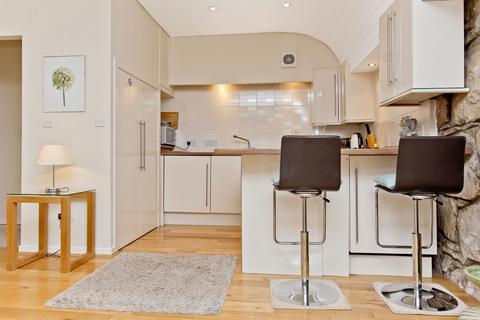 59/3 Rose Street, EH2 2NH