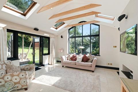 5 bedroom detached house for sale, Private Road Off Peterbrook Road, Shirley, Solihull, B90 1ED