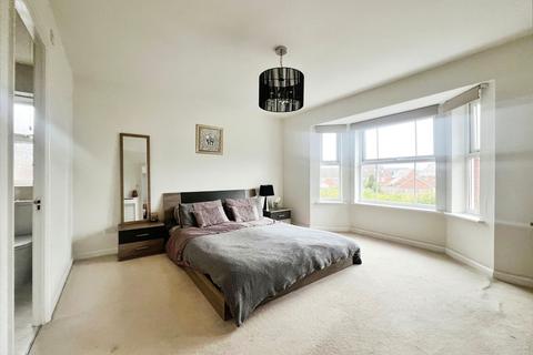 14 Weaver Avenue, Sutton Coldfield, B76 2BG