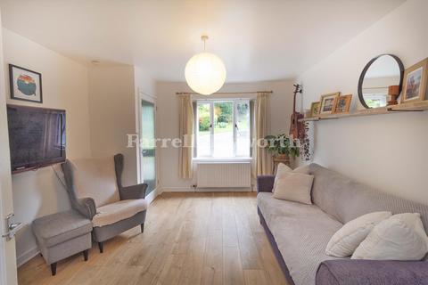 2 Glebe Close, Burton, Carnforth, LA6 1PL