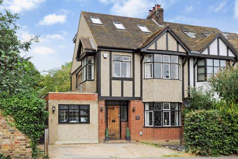 4 bedroom semi-detached house for sale, Vicarage Road, Old Moulsham