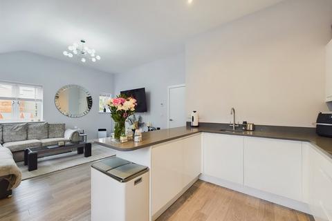 2 bedroom penthouse for sale, Hadley Place, Worcester, Worcestershire, WR2