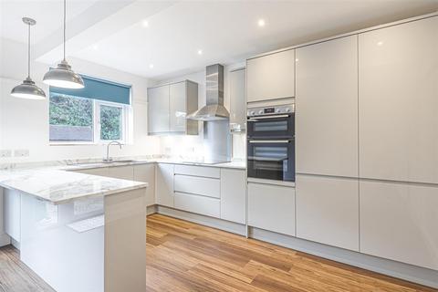 101 Rosedale Road, Epsom, KT17 2JH