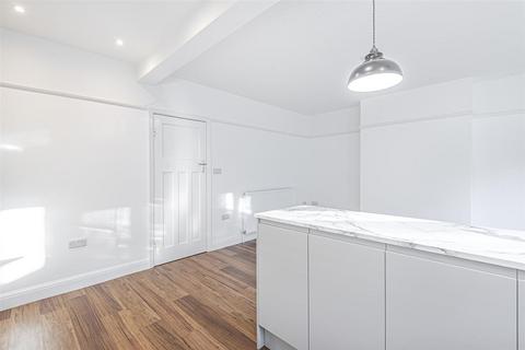 101 Rosedale Road, Epsom, KT17 2JH