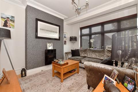 29 Wilton Drive, Romford, RM5 3TJ