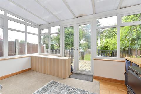 29 Wilton Drive, Romford, RM5 3TJ
